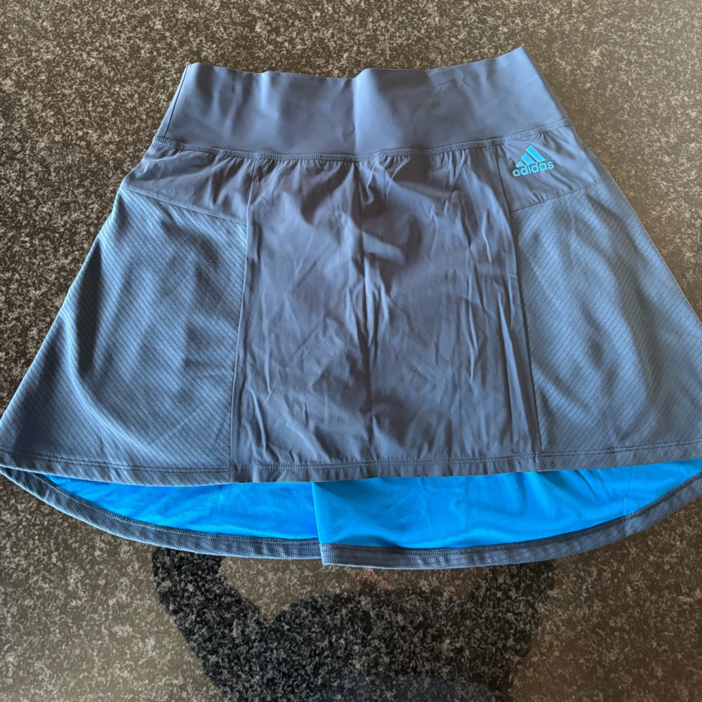 EUC adidas navy and teal mesh golf and tennis skirt